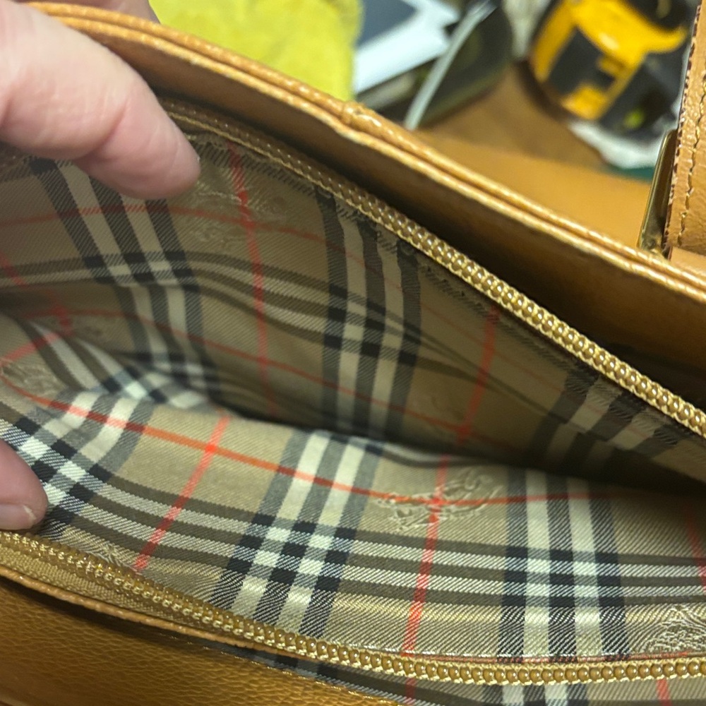 Burberry authentic  Brown Leather Shoulder Bag Free COA included - Picture 9 of 13